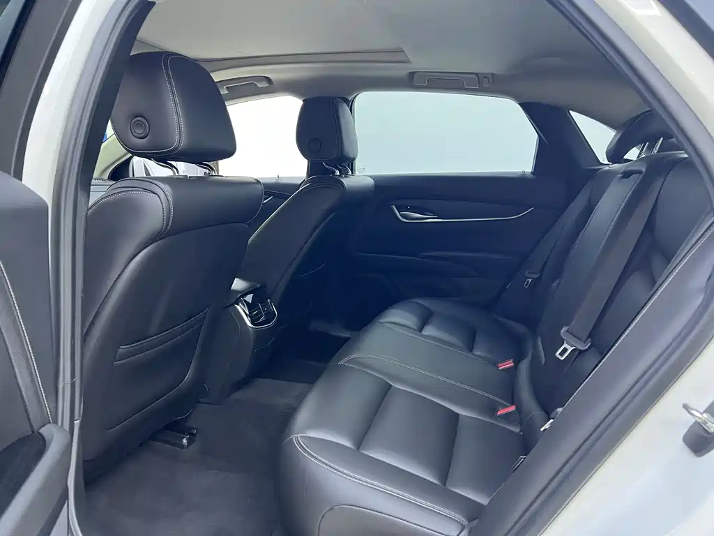 Cadillac XTS 28 T Tech