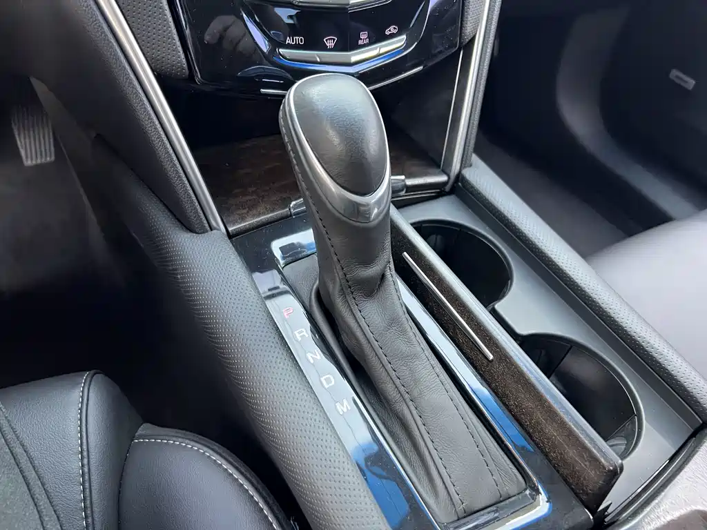 Cadillac XTS 28 T Tech