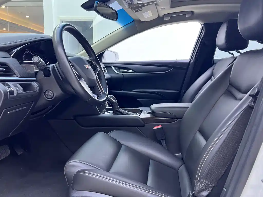Cadillac XTS 28 T Tech