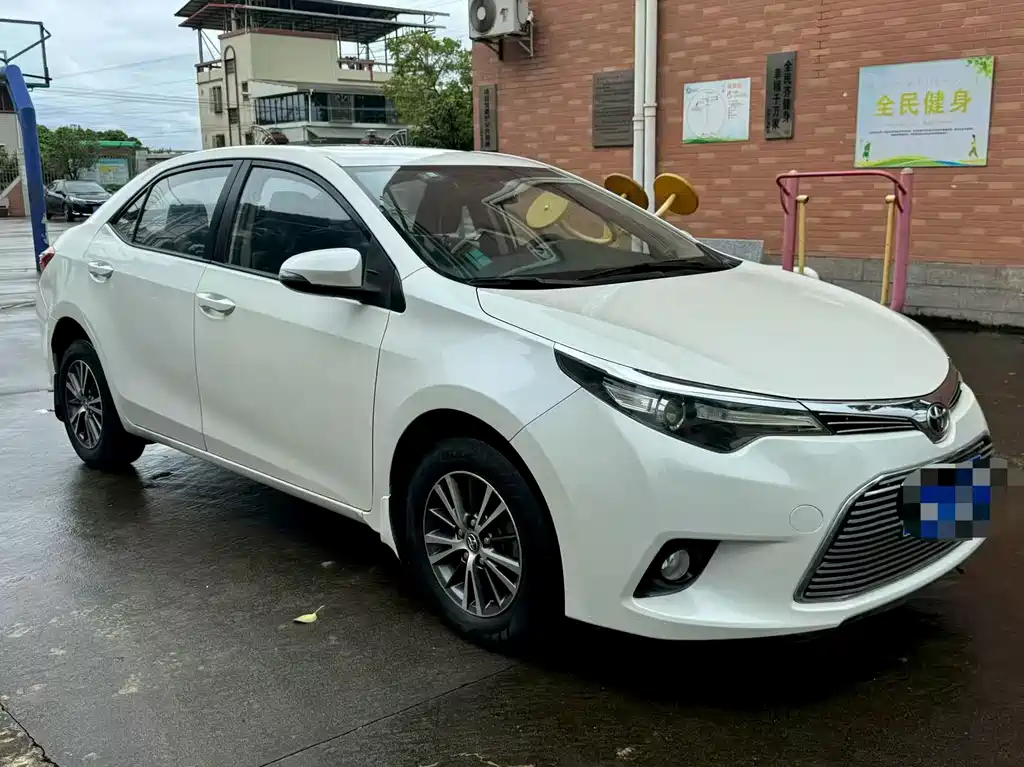 Levin 1.6 G CVT Elite