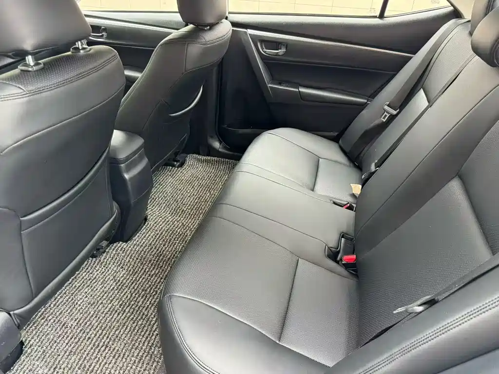 Levin 1.6 G CVT Elite