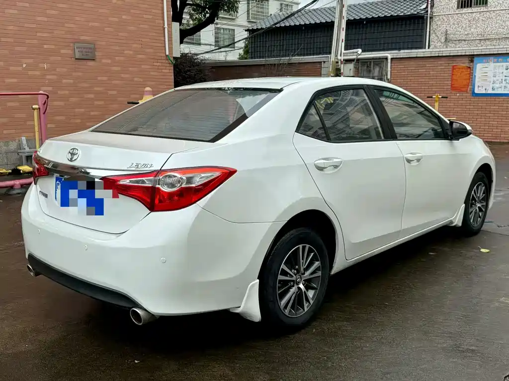 Levin 1.6 G CVT Elite