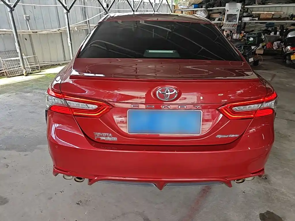 Camry 2.5 S Sharp Style