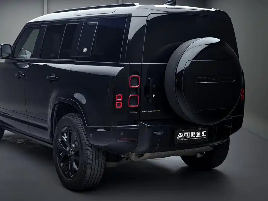 Land Rover Defender Facelift 110 3.0 T P400 X-DYNAMIC HSE