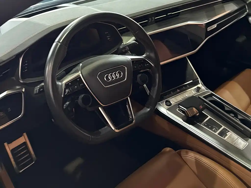 Audi A7 奥迪A7 2022款 55 TFSI quattro 尊享型