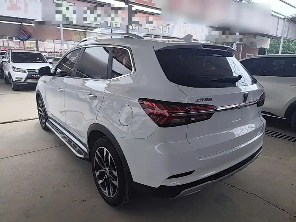 Roewe RX5 20 T 2 WD Auto Internet Smart Enjoyment
