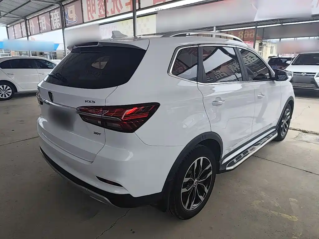 Roewe RX5 20 T 2 WD Auto Internet Smart Enjoyment