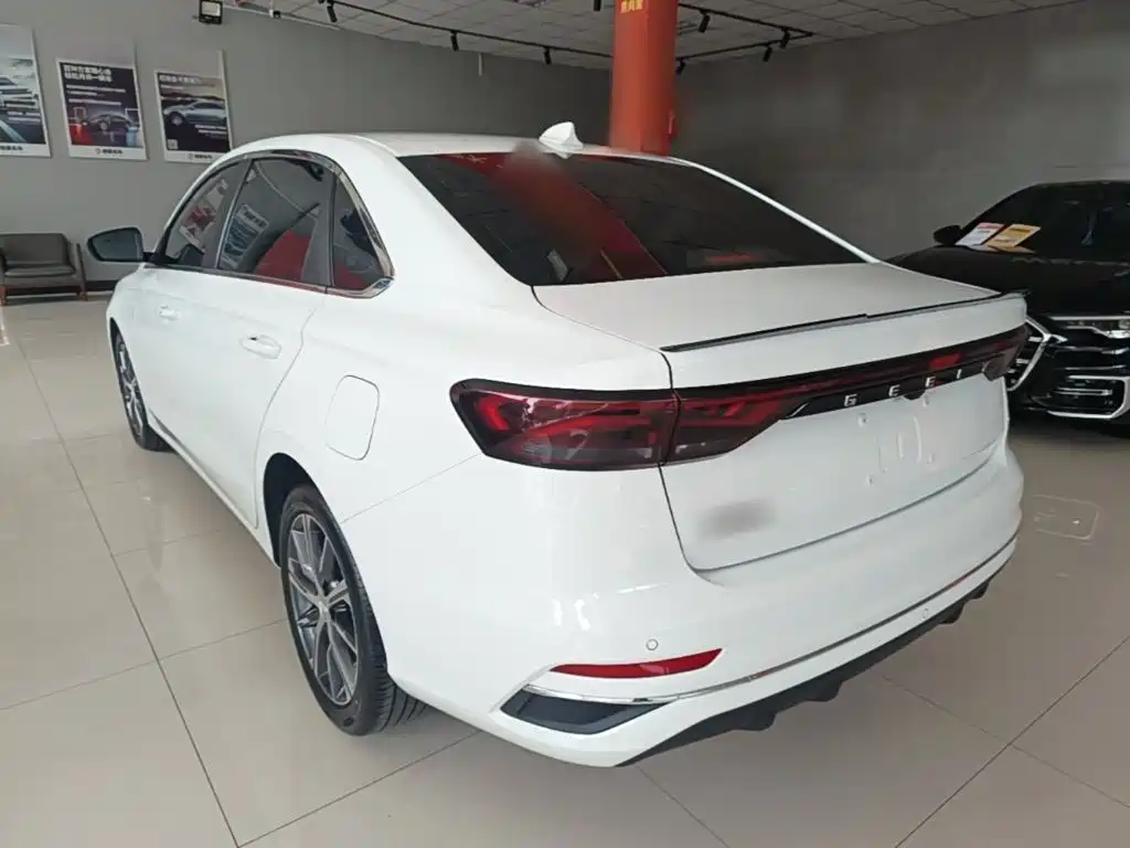 Emgrand 4 th Gen Champion 1.5 L CVT Flagship