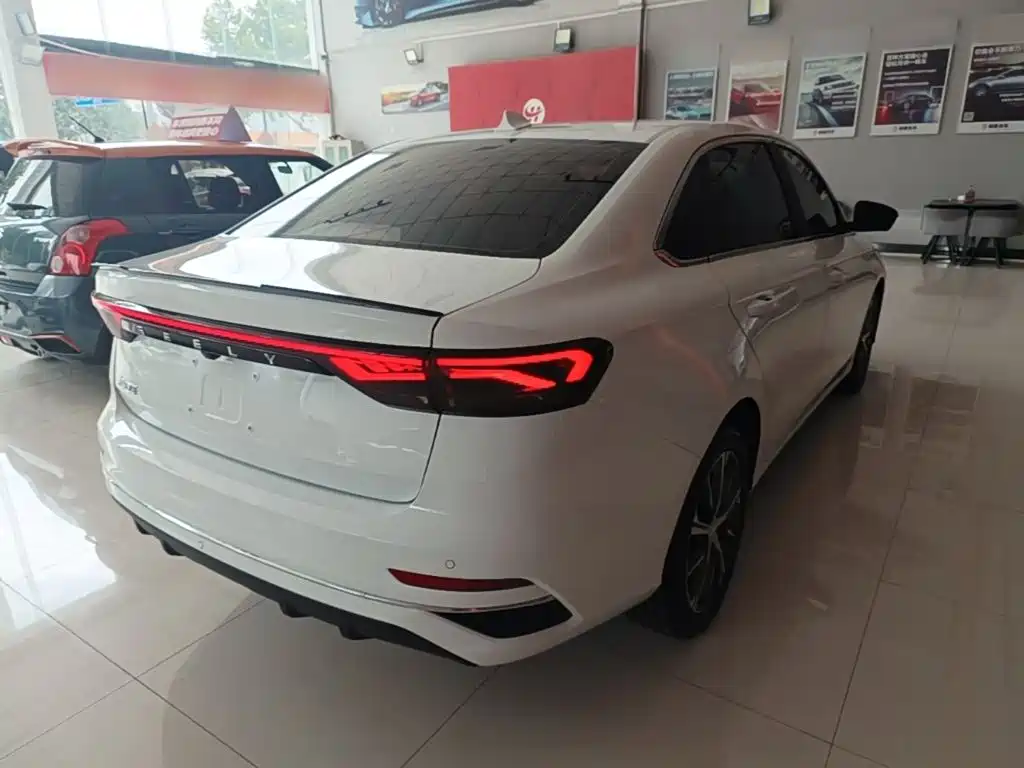 Emgrand 4 th Gen Champion 1.5 L CVT Flagship