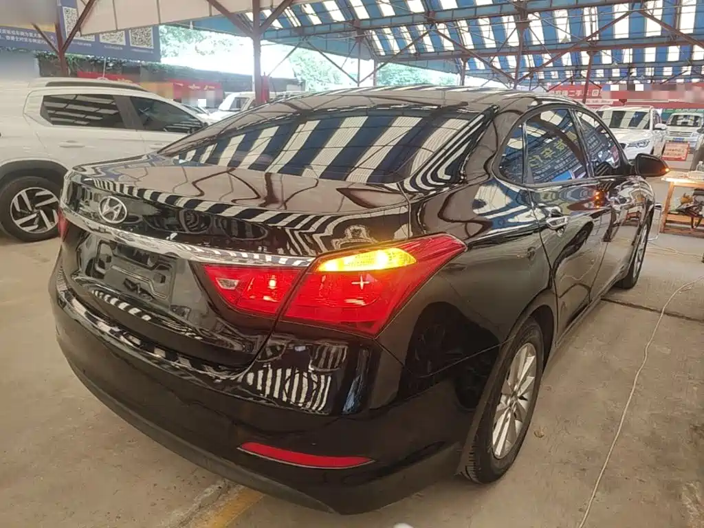 Mistra 1.8 L Auto Intelligent GLS