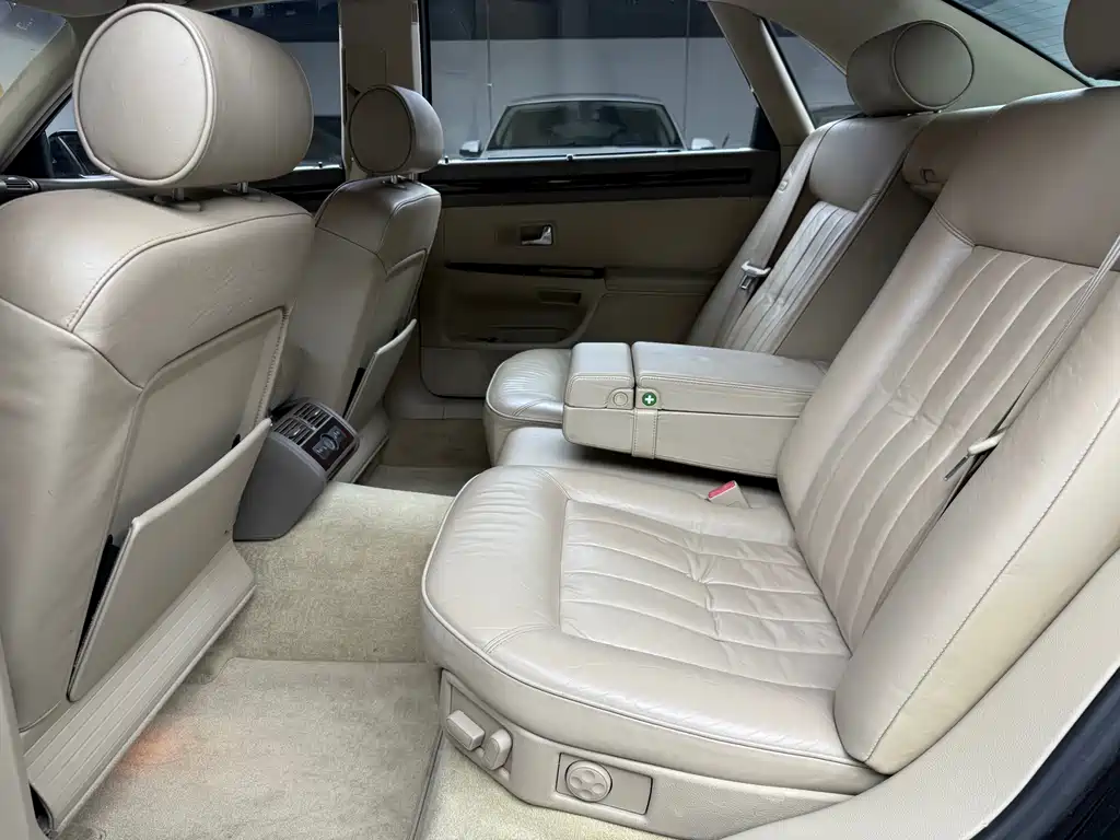 Audi A8 奥迪A8 03款 2.8 L 自动