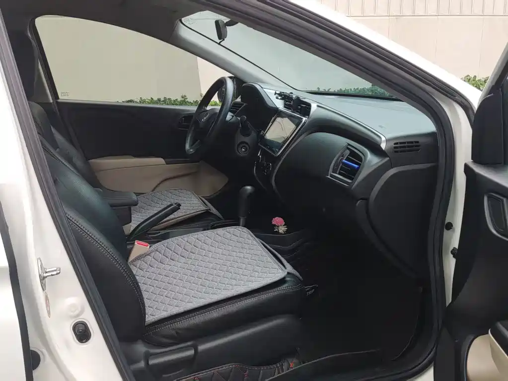 City 1.5 L CVT Comfort