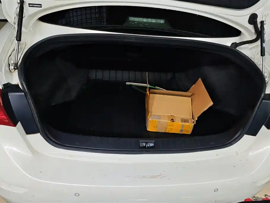 Infiniti Q50 L 2.0 T Joy