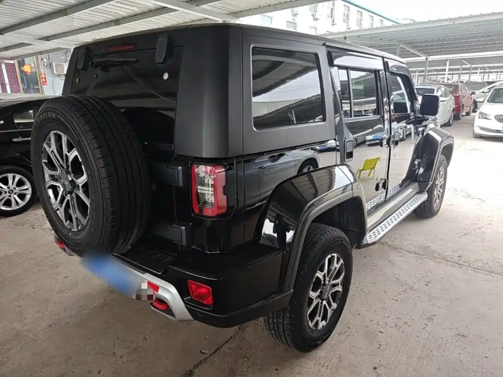 BAIC BJ40 2.0 T Auto 4 WD City Hunter Swordsman