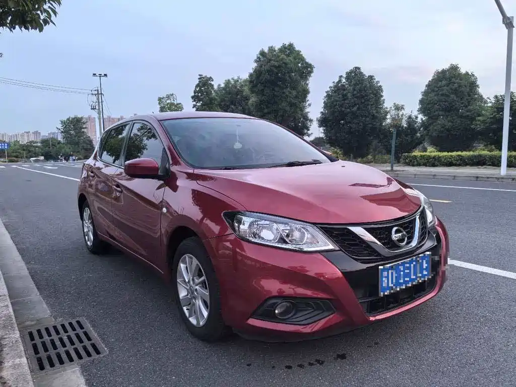 Tiida 1.6 L CVT Cool Motion