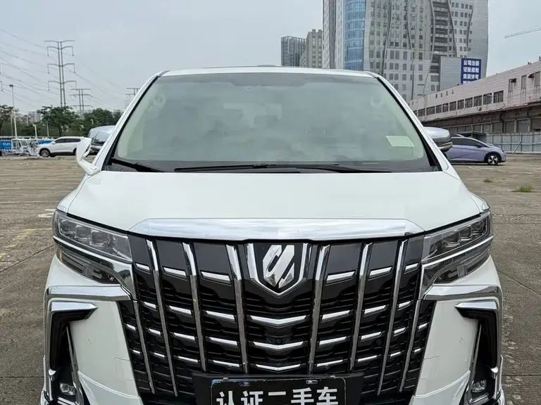 Toyota Alphard 3.5 L Distinguished