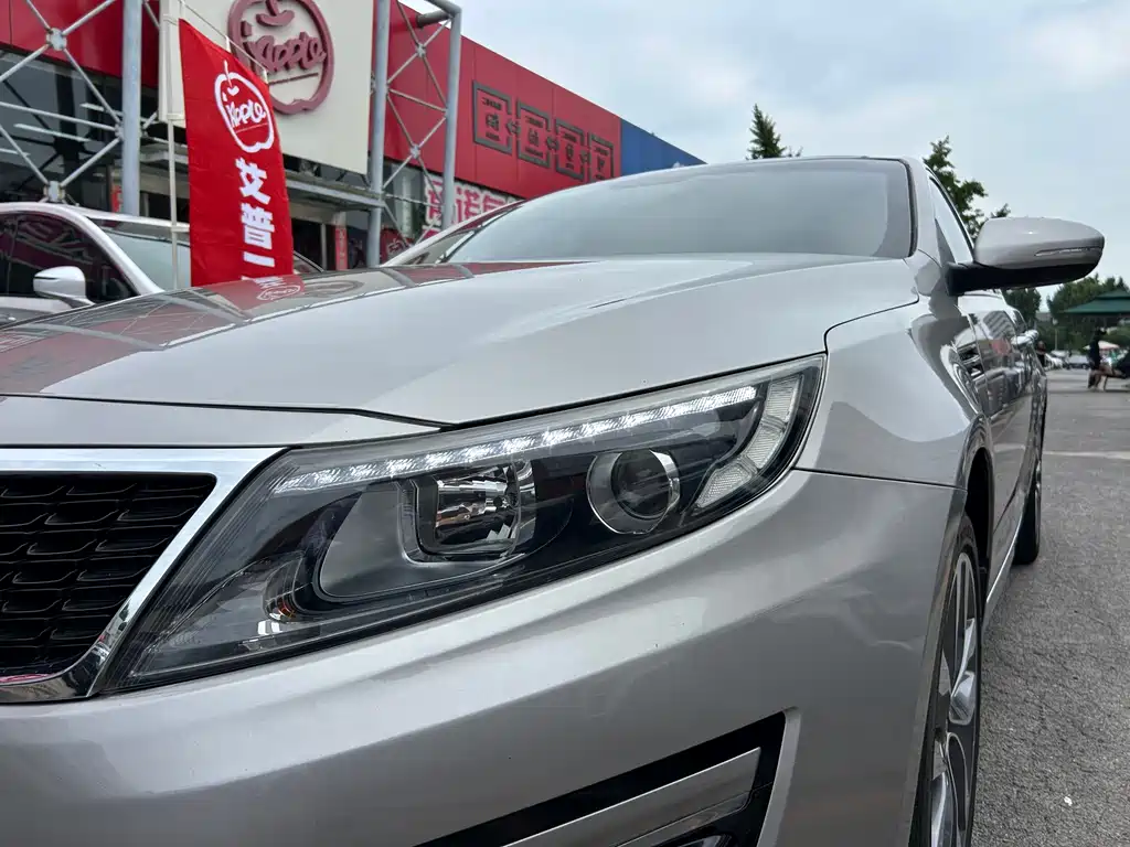 Kia K5 2.0 L Auto Luxury