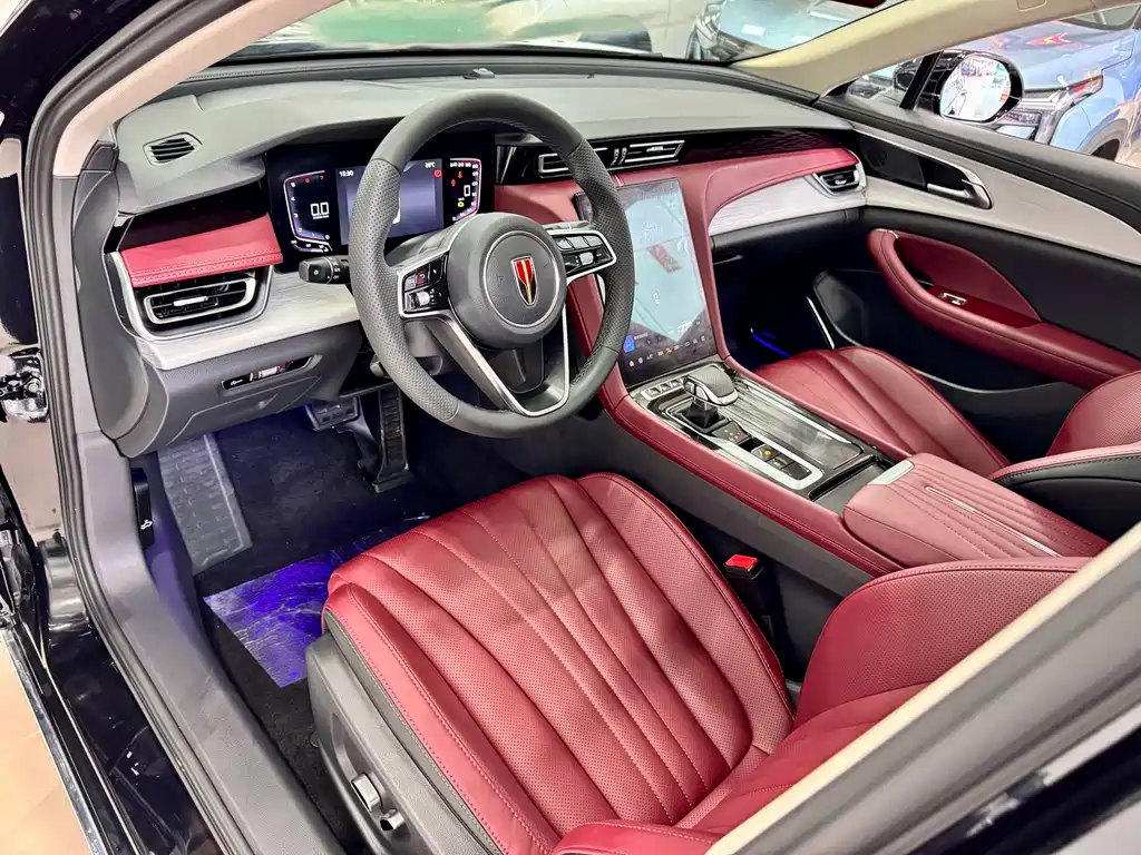 Hongqi H5 1.5 T DCT Flagship Charm
