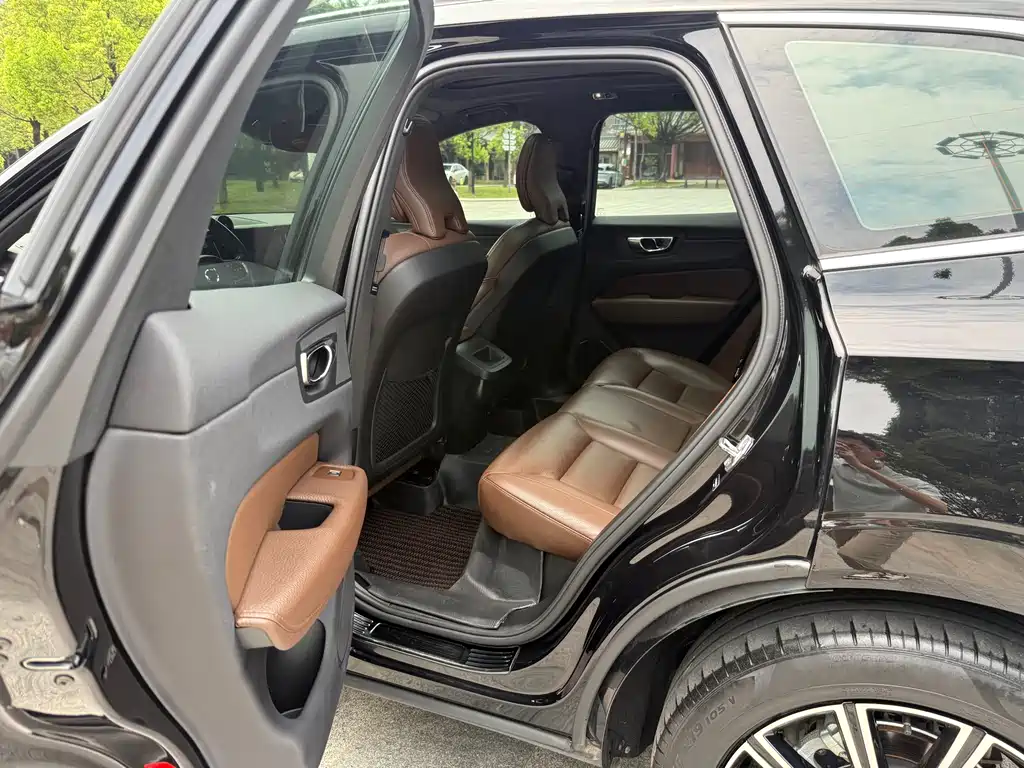 Volvo XC60 T5 4 WD Smart Vision Luxury