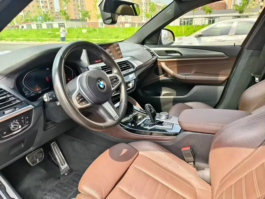 BMW X4 xDrive 25 i M Sport Night Package