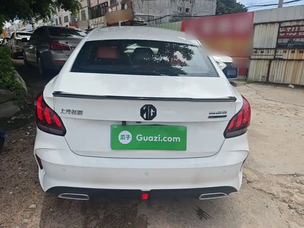 MG5 180 DVVT CVT Youth Luxury