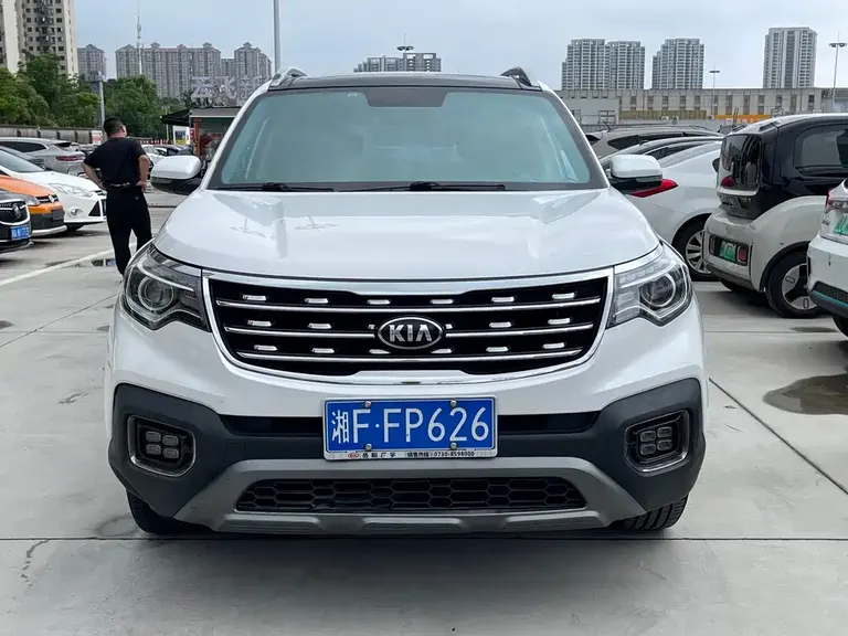 Kia Sportage 2.0 L Auto Smart Enjoyment Luxury CN-V