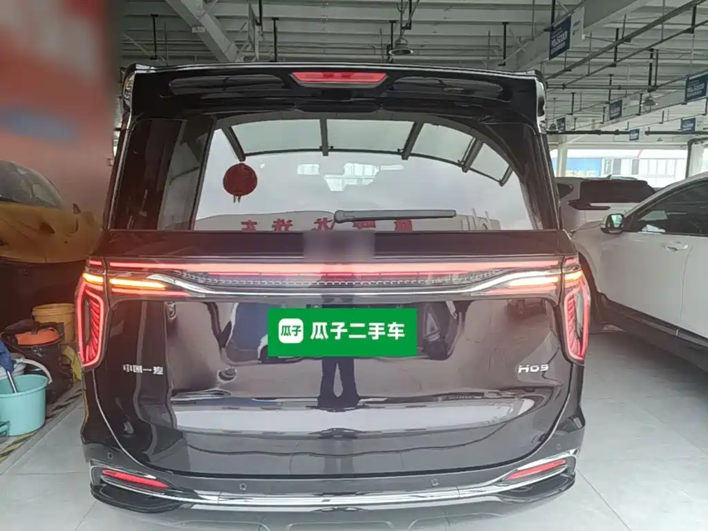 Hongqi HQ9 2.0 T Connected Flagship