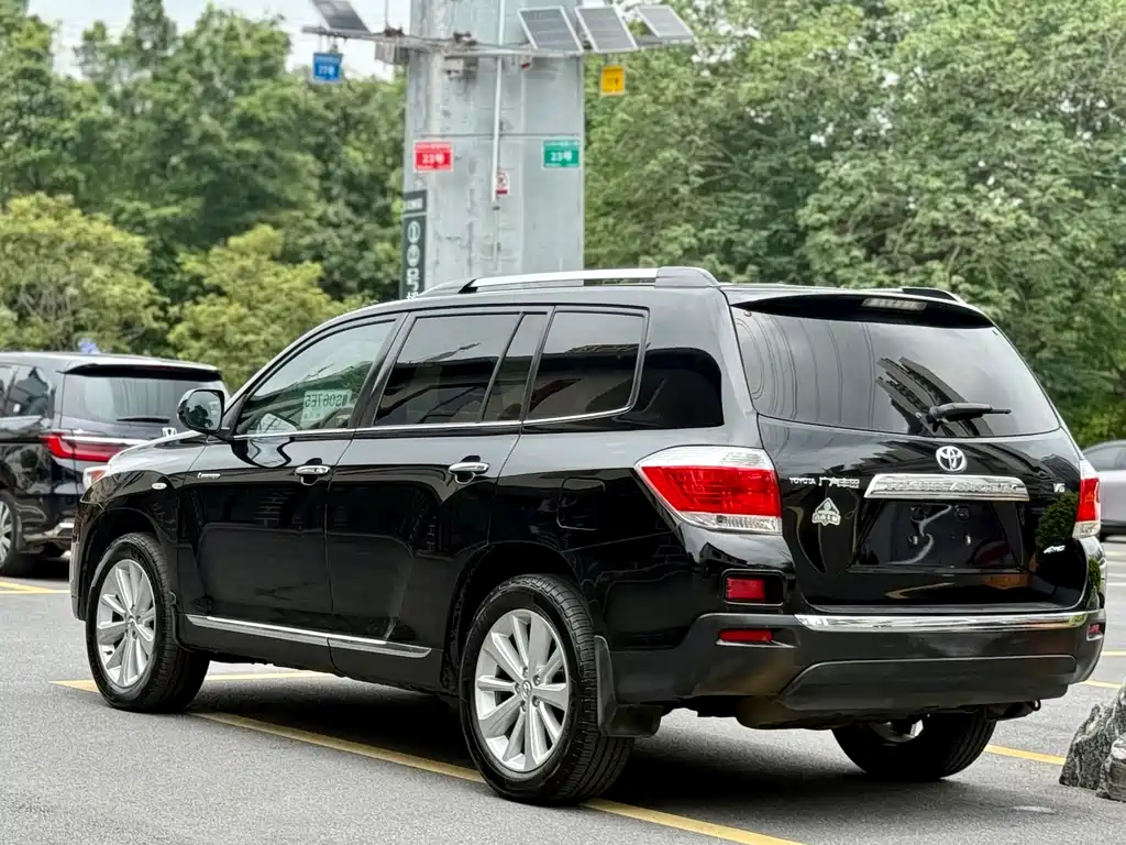 Highlander 汉兰达 2012款 3.5 L 四驱7座至尊版