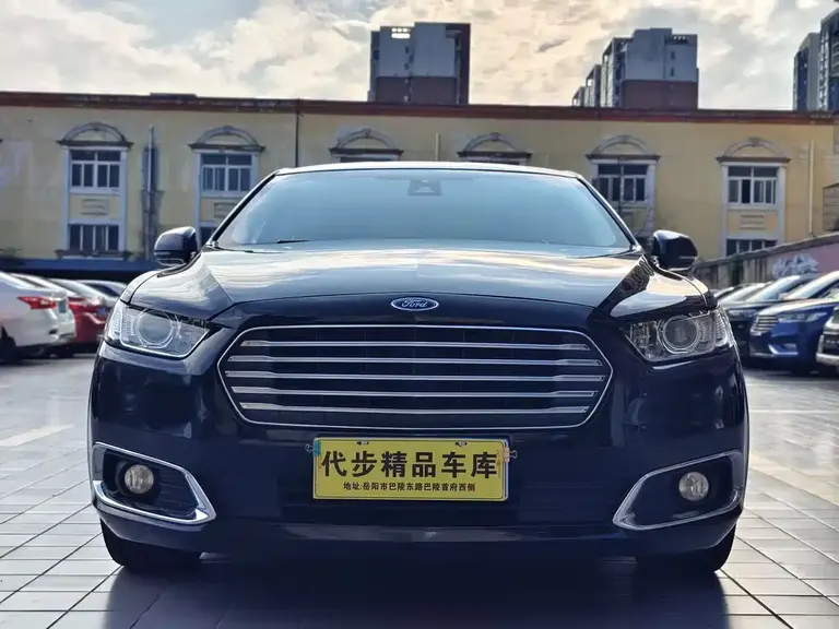 Ford Taurus EcoBoost 180 Luxury
