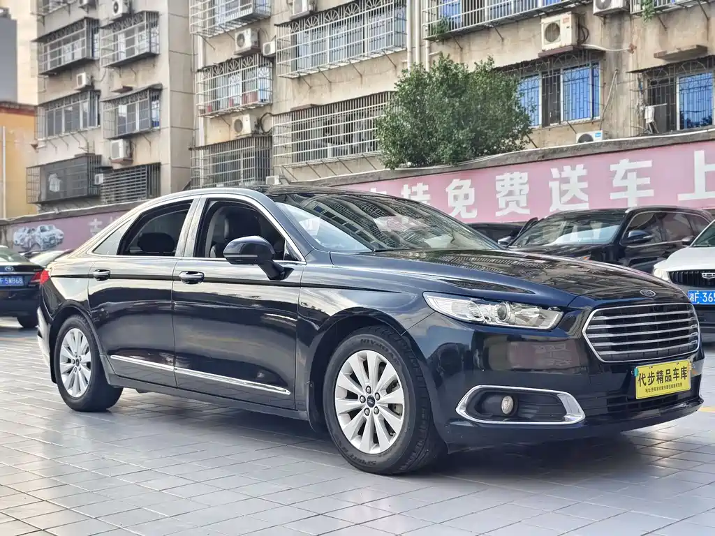 Taurus EcoBoost 180 Luxury