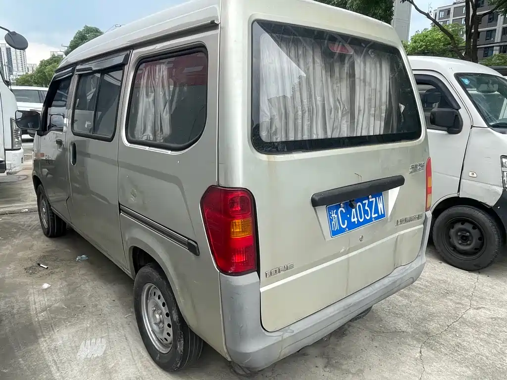 Wuling Zhiguang 1.0 L Basic