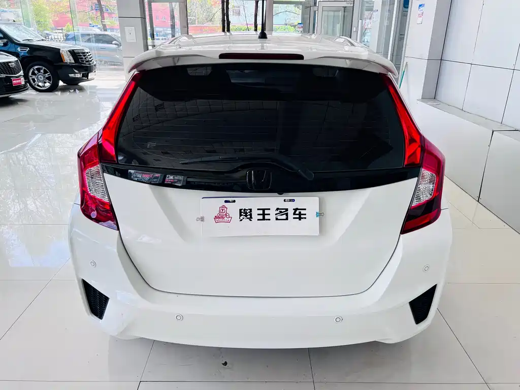 Fit 1.5 L LXS CVT Comfort Sunroof