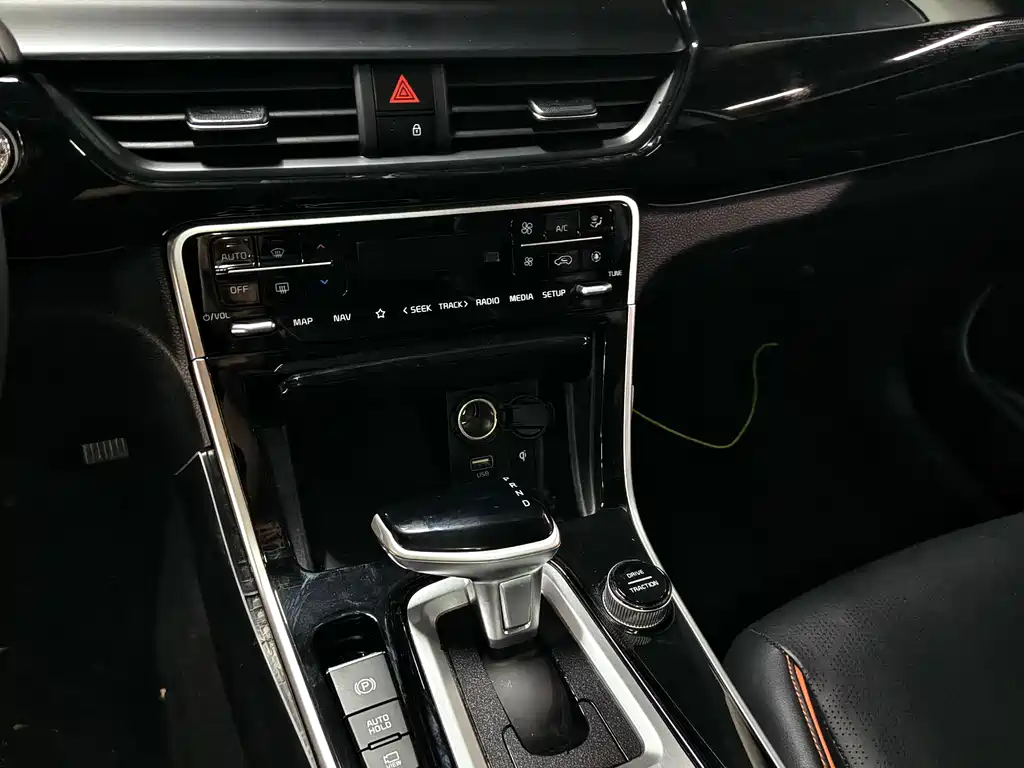 Seltos 1.5 L CVT Distinguished