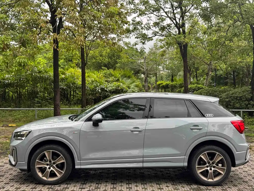 Audi Q2 L 35 TFSI Fashion Dynamic
