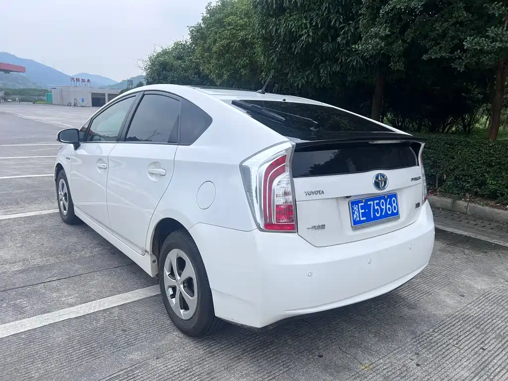 Prius 1.8 L Luxury