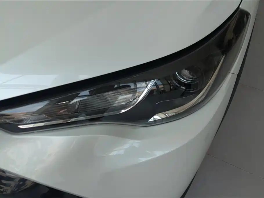 Frontlander 2.0 L CVT Leading