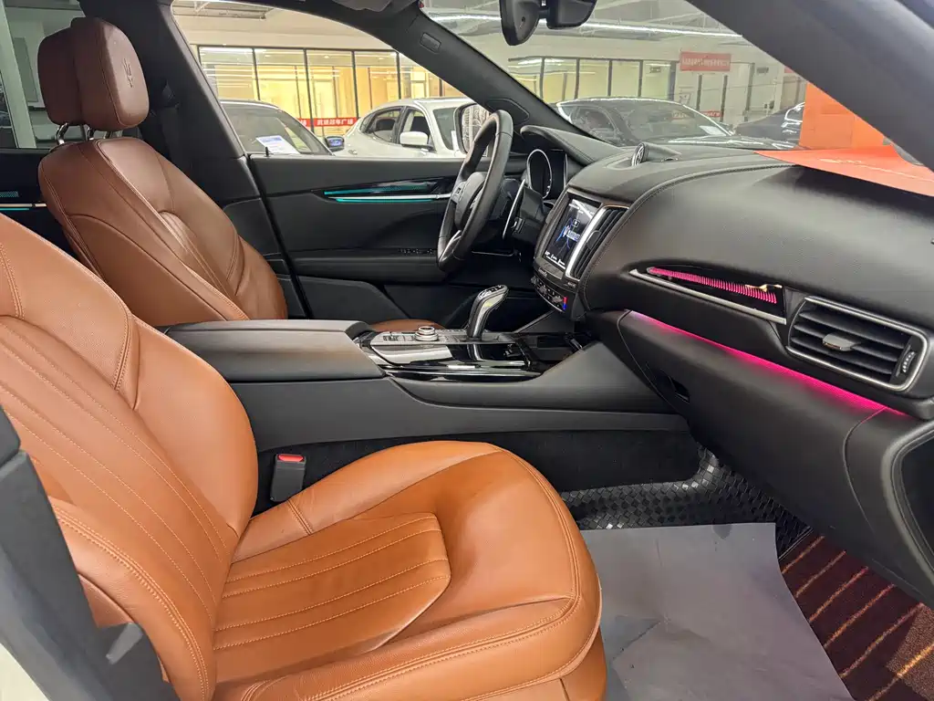 Levante 3.0 T Standard CN-VI