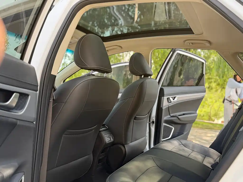 Emgrand GS Sport 1.4 T Auto Leading Style