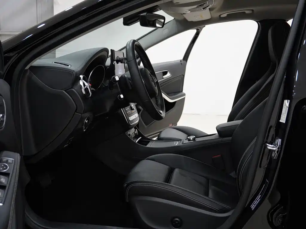 Mercedes-Benz GLA GLA 220 4 MATIC Sport