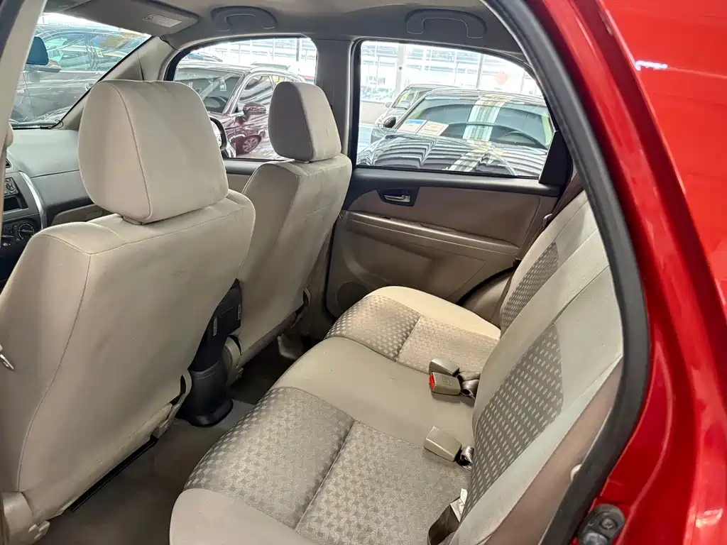 SX4 天语 SX4 2011款 两厢 1.6 L 自动舒适型