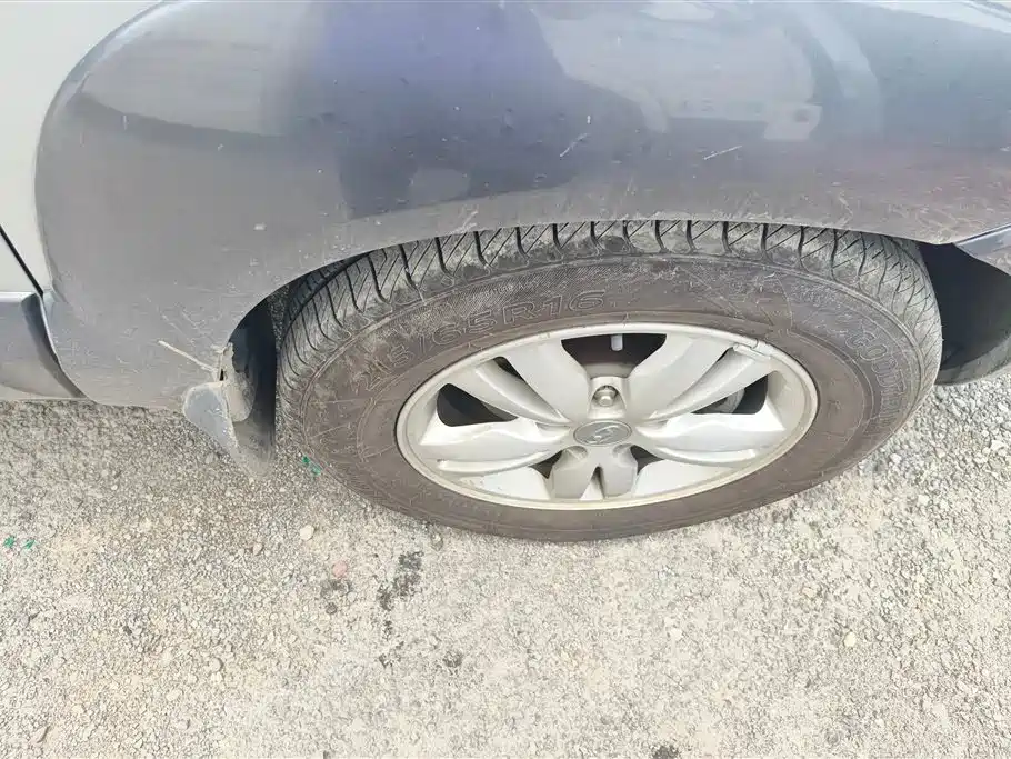 Tucson 2.0 L Auto 2 WD Sunroof
