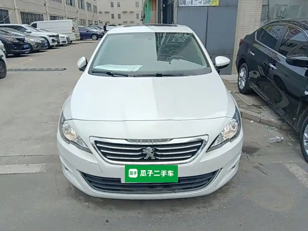 Peugeot 408 1.6 T Auto Luxury