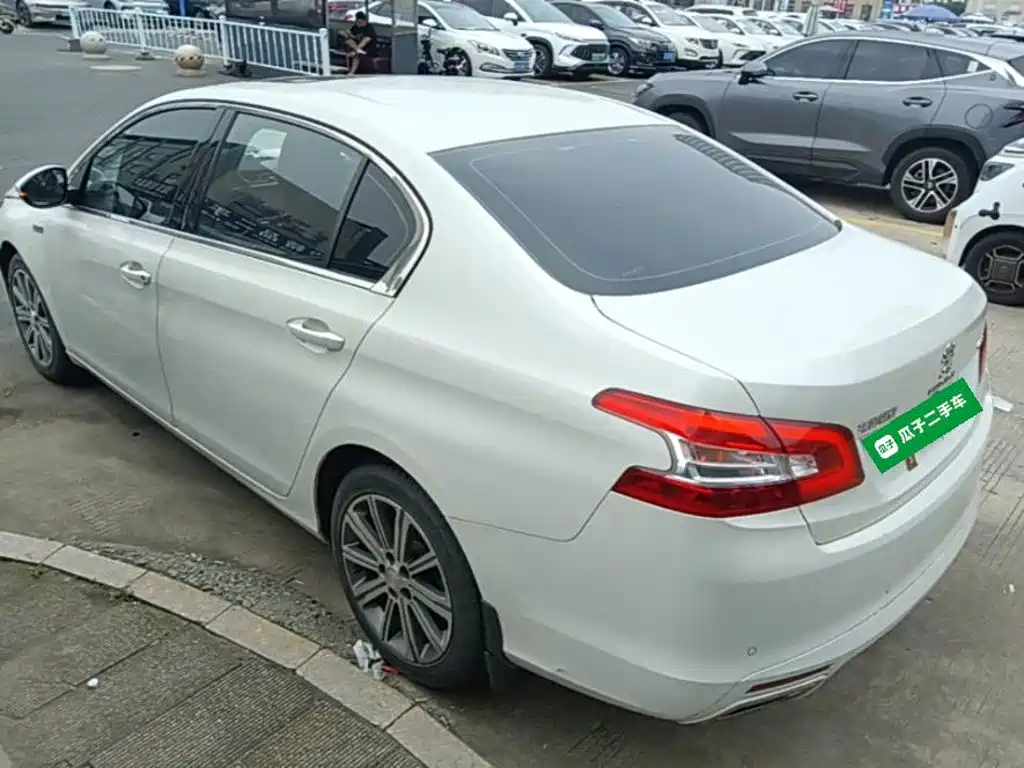 Peugeot 408 1.6 T Auto Luxury