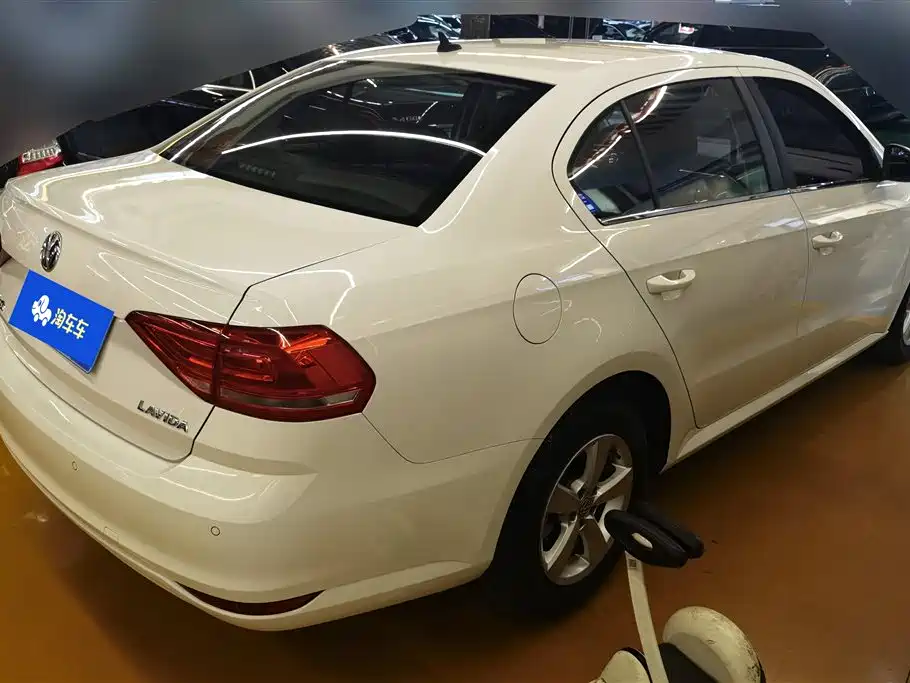 Lavida 1.6 L Auto Style