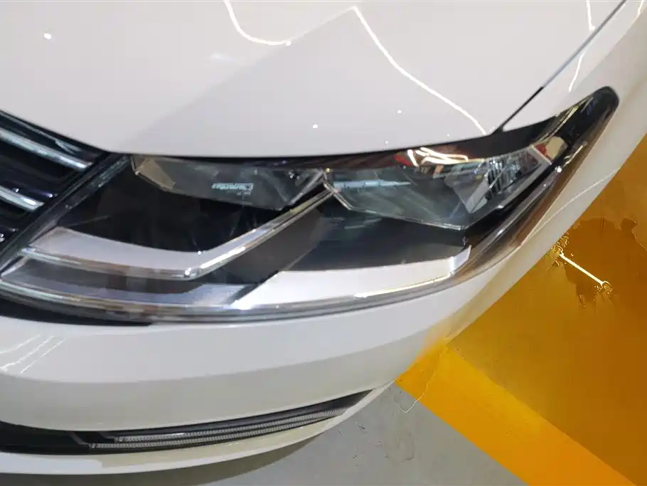 Lavida 1.6 L Auto Style