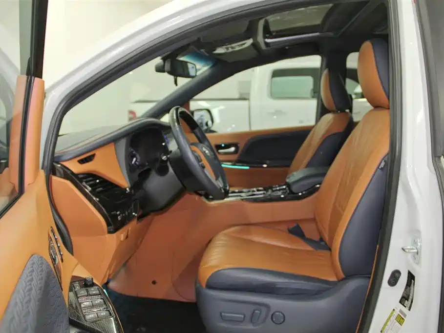 SIENNA 3.5 L Canada Spec