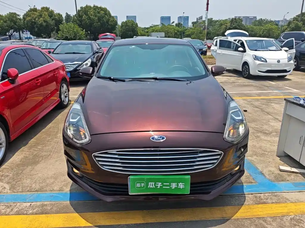 Escort Facelift 1.5 L Auto Joy CN-VI