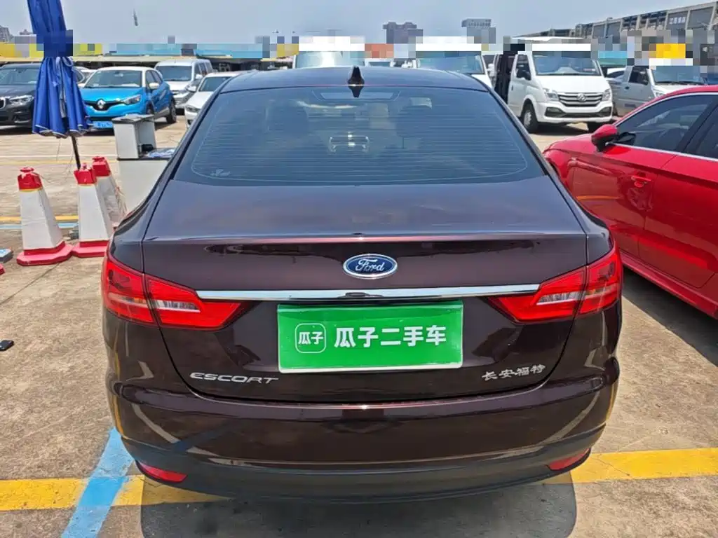 Escort Facelift 1.5 L Auto Joy CN-VI