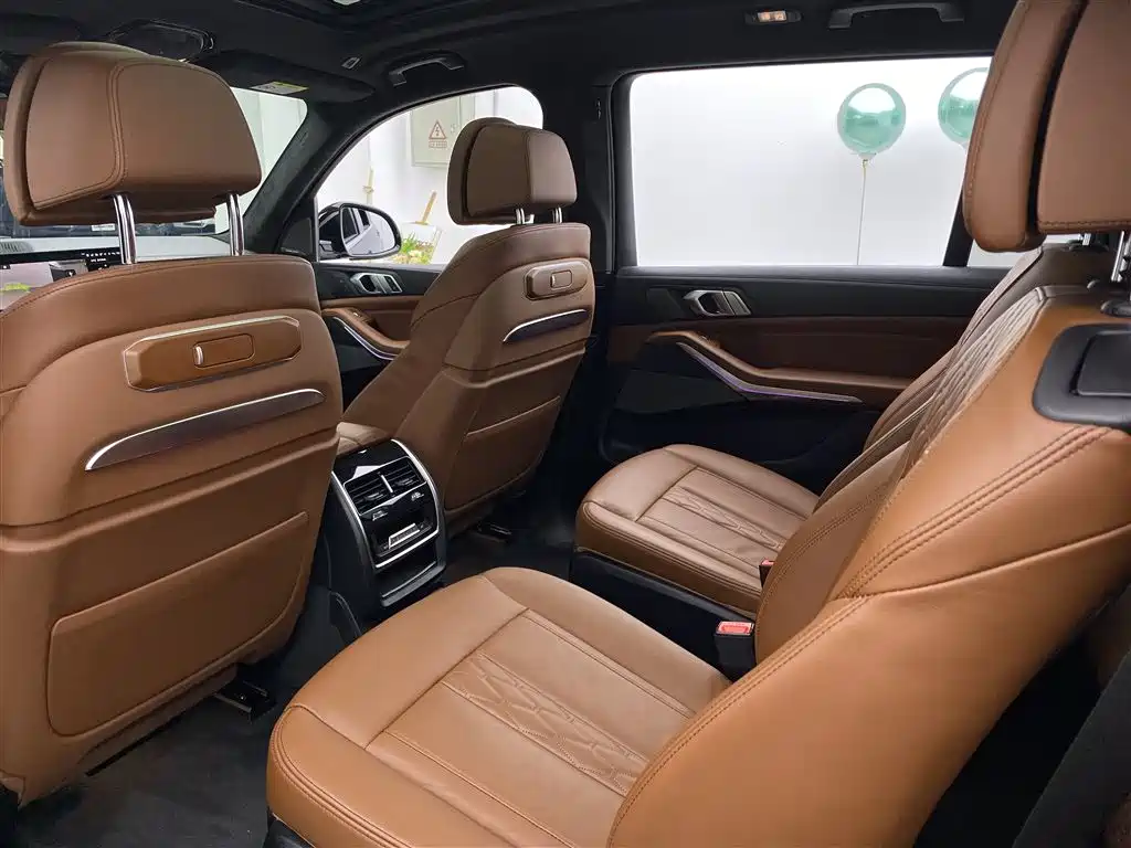 BMW X7 xDrive40 i Premium M Sport Package