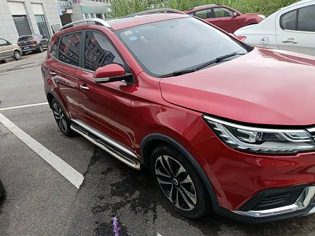 Roewe RX3 1.6 L CVT Flagship